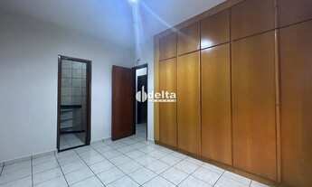 Imagem 7: Casa residencial com 3 quartos sendo 1 suíte, disponível para locação no bairro Jardim Pat