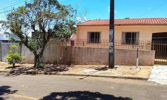 Imagem: Casa de esquina com cobertura edícula 10x9