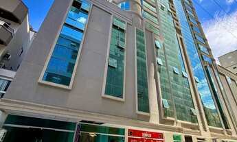 Imagem: 250 metros do mar meia praia itapema