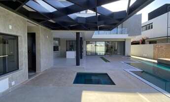 Imagem 6: Lindo sobrado 04 suítes no condomínio Golf!