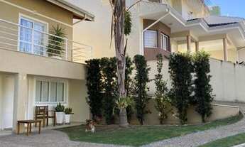 Imagem 3: Casa de condomínio para venda possui 230 metros quadrados com 3 quartos