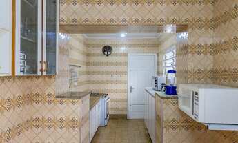 Imagem 3: Casa para venda possui 650 metros quadrados com 5 quartos em Vila Pompéia - São Paulo - SP