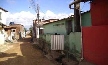 Imagem 3: Vendo casa com 2 quartos e ponto para comércio em Sucupira