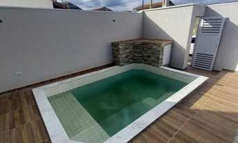 Imagem 2: Casa com piscina, perto do mar