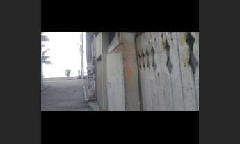 Imagem 3: Vendo casa em Macaé , bairro fronteira .Valor 30.000 Mil