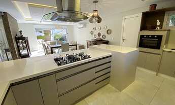 Imagem 5: Aluguel de Temporada! Casa de 07 dormitórios, om piscina e próxima ao Open Shopping