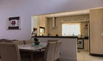 Imagem 4: Casa com muito verde no Residencial Villa Lombarda, em Valinhos - SP