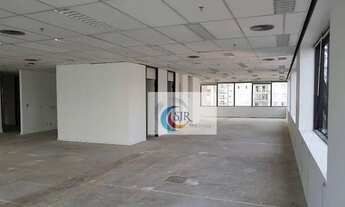 Imagem 2: Excelente conjunto comercial com 218 m², todo reformado, 04 banheiros novos, staff amplo