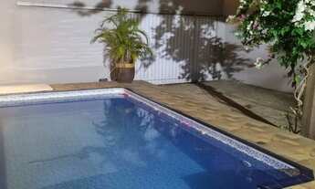 Imagem 2: Quarto em residência próxima av JK piscina