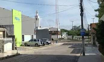 Imagem 2: Alugo casa grande na frente da igreja Candelária