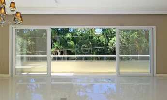 Imagem 6: Apresentamos esta deslumbrante residência em localização privilegiada com vistas deslumbra