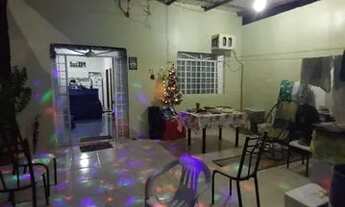 Imagem: ALUGO CASA FAMÍLIAR