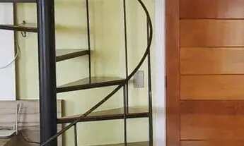 Imagem 5: Apartamento Duplex mobiliado, de frente com sacada e vista para o mar. Na avenida principa