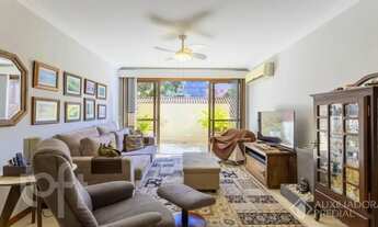 Imagem 3: Apartamento à venda em Petrópolis com 100 m², 2 quartos, 1 suíte, 1 vaga