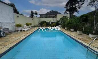 Imagem 2: Imóvel para venda possui 400 metros quadrados com 4 quartos em Alto - Teresópolis - RJ