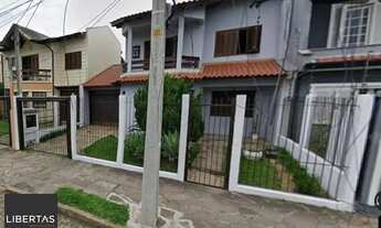 Imagem 2: Sobrado, 3 quartos, 2 vagas, pátio com piscina - Bairro Nonoai