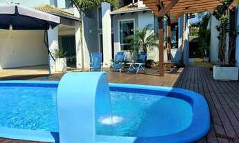 Imagem 3: Casa para aluguel possui 200 metros quadrados com 4 quartos em Praia de Mariscal - Bombinh