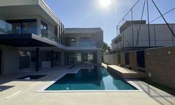 Imagem 5: Lindo sobrado 04 suítes no condomínio Golf!