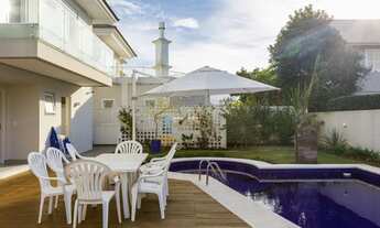 Imagem 4: Aluguel de Temporada! Magnífica casa de 04 suítes, ampla área de lazer, a poucos passos do