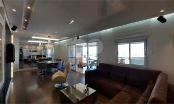 Imagem 4: Apartamento para venda tem 131 metros quadrados com 3 quartos