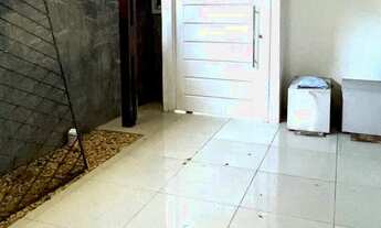 Imagem 3: Casa para aluguel tem 223 m2 com 5 quartos em Guararapes - Fortaleza - Ceará