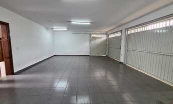 Imagem: Barracão com sobrado à venda tem 1133