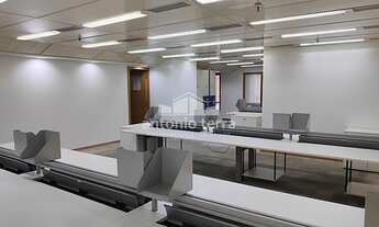 Imagem 2: Mobiliado.Andar corporativo para aluguel possui 245 metros quadrados em Centro - Rio de Ja