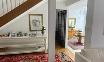 Imagem 4: Casa de vila sobrado para aluguel e venda possui 320 metros quadrados com 4 quartos