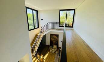 Imagem 6: Casa Clássica com lindo Pôr do Sol