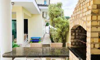 Imagem 7: À venda excelente casa em terreno de 350m² com 3 suítes e lazer completo em Camboinhas