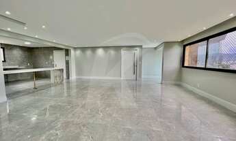 Imagem 3: Aluga-se Apartamento reformado com material de altíssimo padrão! 4 Quartos, 2 Vagas, Treme