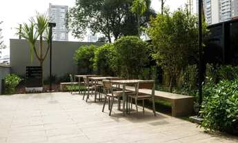 Imagem 5: Studio Brooklin na frente da estação de metrô