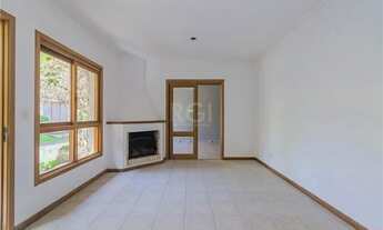 Imagem 3: Casa de 3 dormitórios, suíte e 2 vagas de garagem no bairro Espirito Santo em Porto Alegre