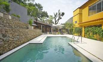 Imagem 5: Sobrado para venda possui 170 metros quadrados com 3 quartos em Jardim Las Palmas - Guaruj