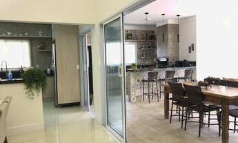 Imagem 6: Casa com muito verde no Residencial Villa Lombarda, em Valinhos - SP