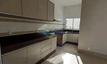 Imagem 4: Casa de condomínio térrea para aluguel possui 220 metros quadrados com 3 quartos