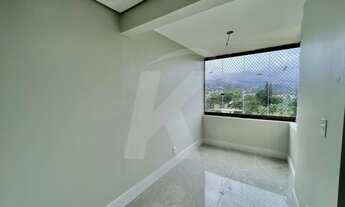 Imagem 6: Aluga-se Apartamento reformado com material de altíssimo padrão! 4 Quartos, 2 Vagas, Treme