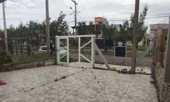 Imagem 2: Sobrado a duas quadras do mar no Centrinho de Nova Tramandaí