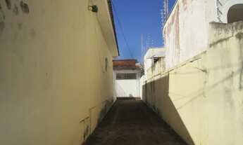 Imagem 2: VILA MACENO - CASA RESIDENCIAL 1 DORMITÓRIO C/ ESTACIONAMENTO DESCOBERTO P/ VEÍCULOS, PROX