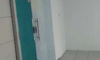 Imagem: Aluga uma kitnet grande com garagem pra