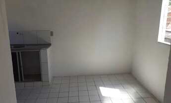 Imagem 4: ALUGO CASA (primeiro andar