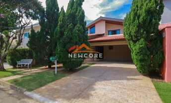 Imagem: Casa de condomínio em Rua Lúcia de Almeida