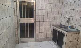 Imagem 6: Aluga casa Nova Iguaçu com 2 quartos, sala , 2 áreas, cozinha, banheiro !