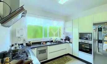 Imagem 4: Casa à venda no Campeche, Florianópolis, em condomínio com 5 suítes e lazer completo