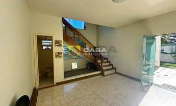 Imagem: Excelente Casa Duplex com 2 lotes na Mata