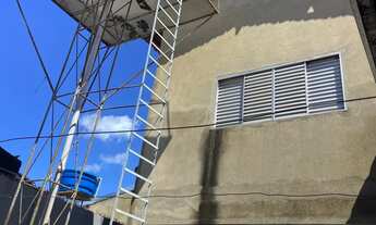 Imagem 7: Sobrando grande Casa com 4 dormitórios