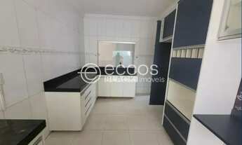 Imagem 8: Casa para aluguel, 3 quartos, 1 suíte, 2 vagas, Alto Umuarama - Uberlândia/MG