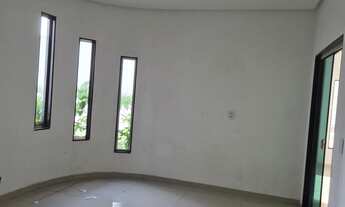 Imagem 5: Casa com 3 andares.proximo ao shopping sumauma