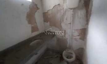 Imagem: Sobrado / Comercial / Catete