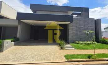 Imagem 2: Casa no Village Provence: 3 quartos, 3 suítes, 3 salas, 5 banheiros, 4 vagas, 167m² - São